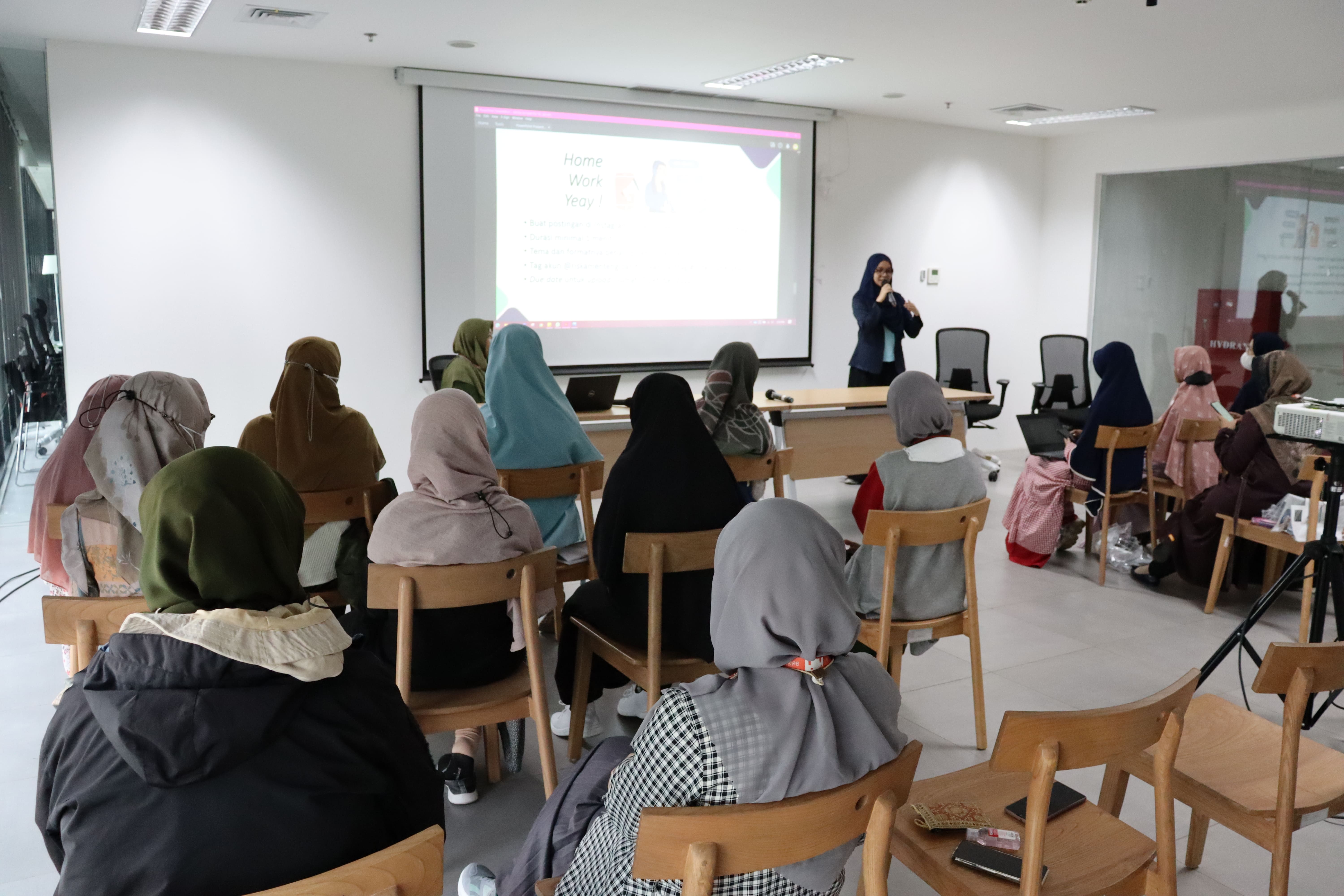Public Speaking Sister Club (Remaja Islam Sunda Kelapa)