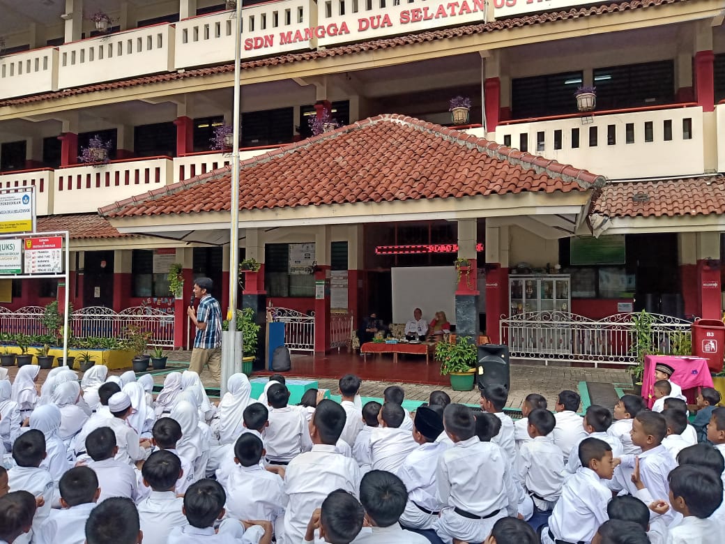 KETUPAT BETAWI : Ketemu Pemustaka Bareng Team Wisata Literasi DI SD IT AL MUDDATSIRIYAH