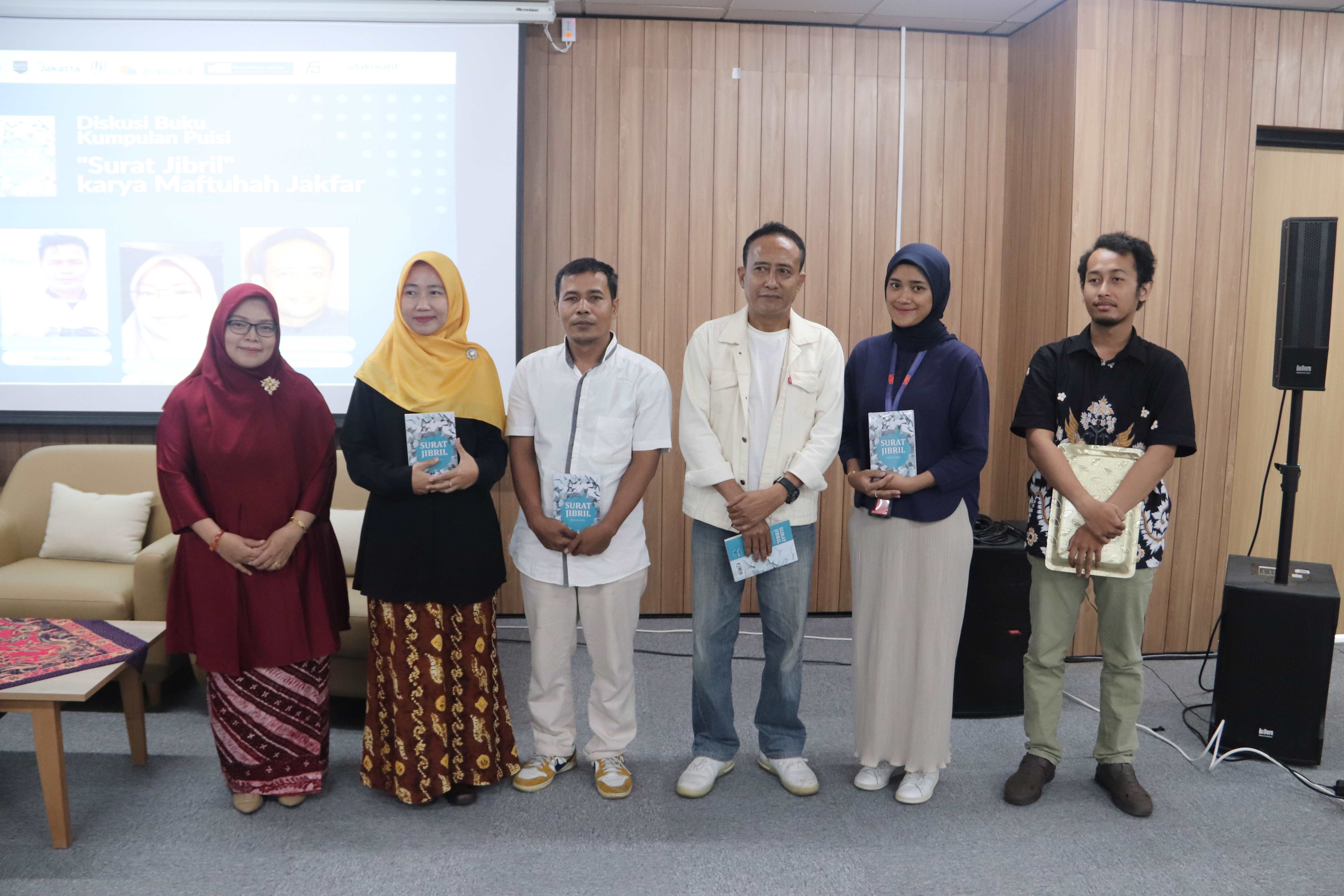 Diskusi Buku Kumpulan Puisi "Surat Jibril" Karya Maftuhah Jakfar