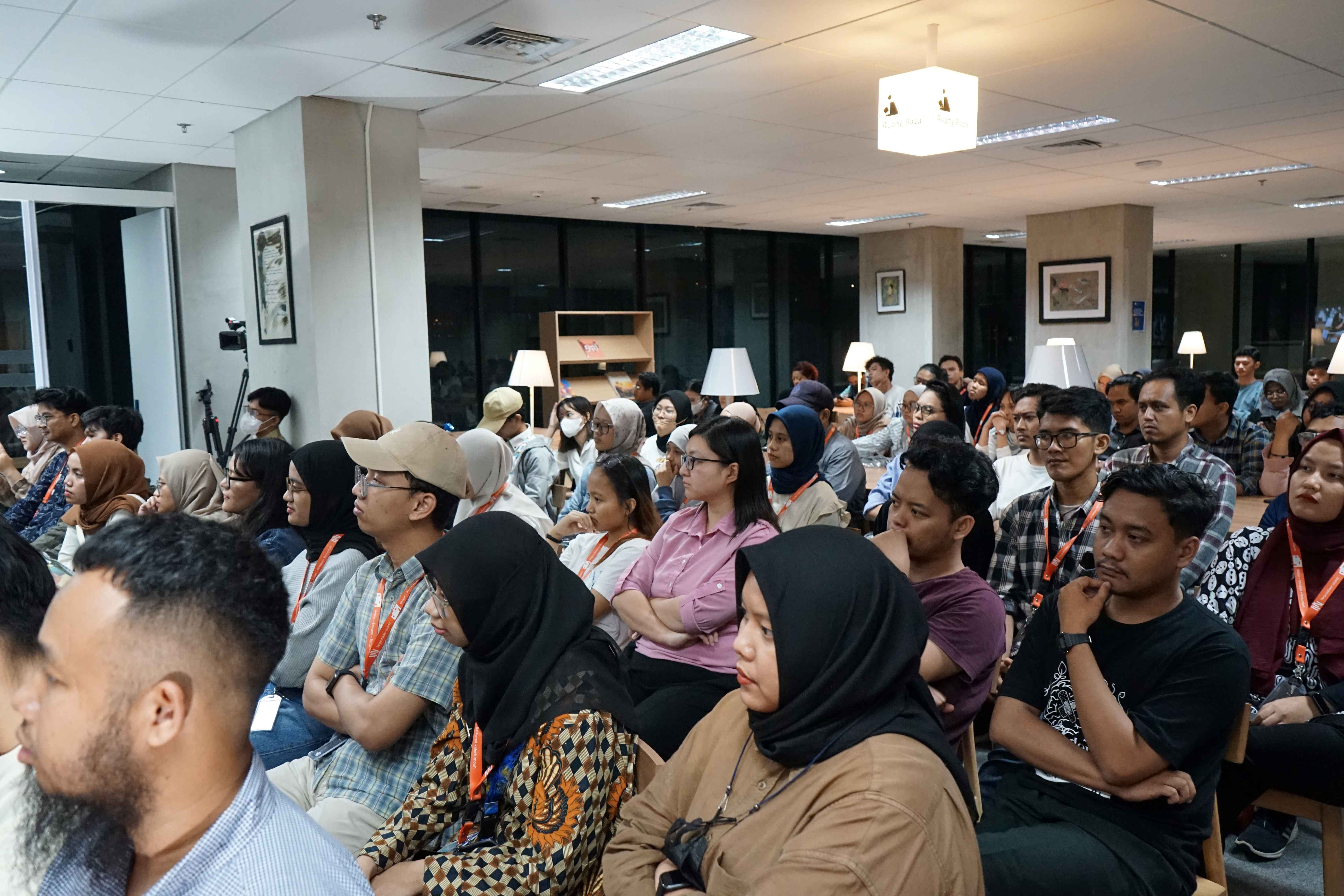 Booktalk "Gadis Kretek: Dibalik Karya Bersama Ratih Kumala"