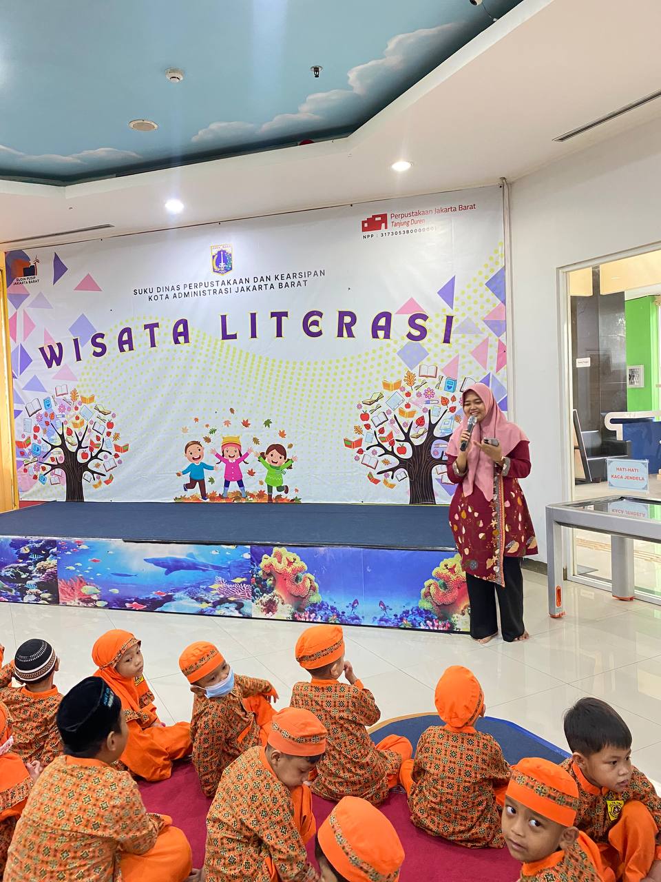 SI JALI Menelusuri Jejak Literasi Ke Perpustakaan Jakarta Barat Bersama TK Salwa Islamic School