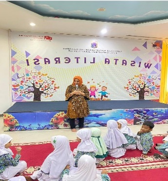 SI JALI Menelusuri Jejak Literasi Ke Perpustakaan Jakarta Barat Bersama RA Qurrota A'Yun