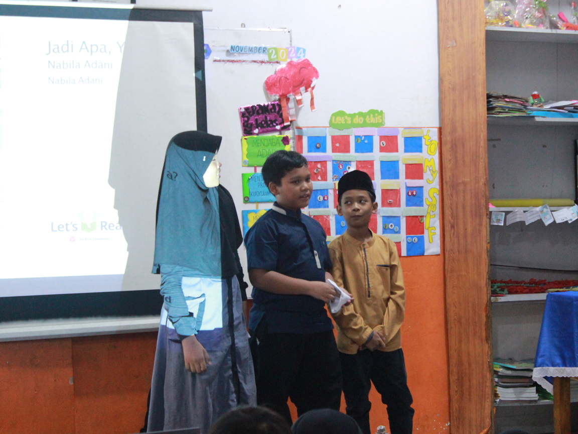 Roadshow Workshop Membaca Di SD Juara