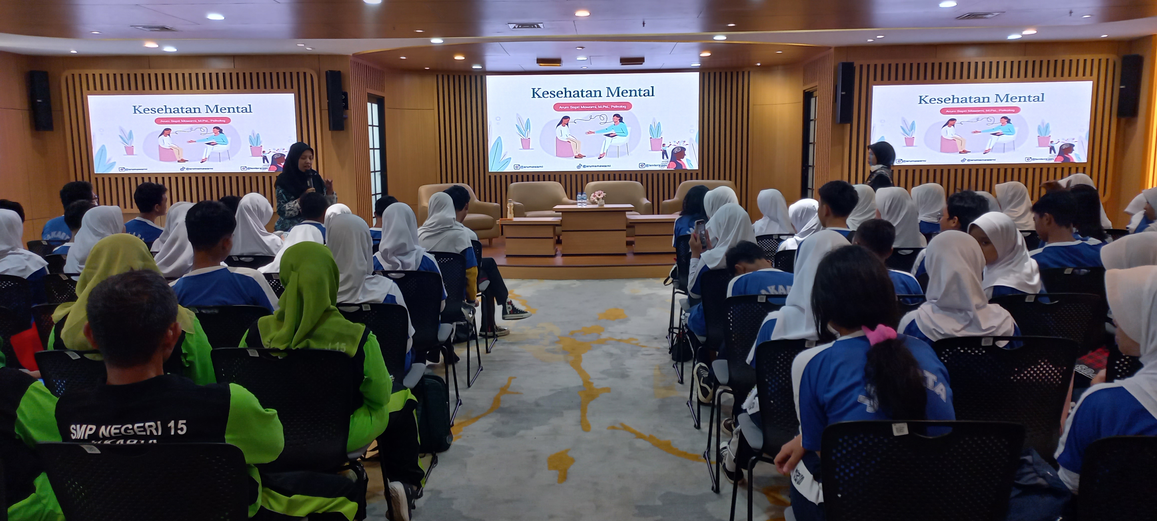 Wisata Literasi SMPN 15 Jakarta