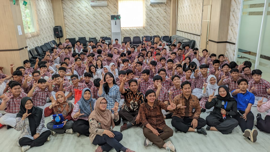 KECAPI (Kreasi, Eksplorasi Dan Cakap Berliterasi) Bersama SMK Yadika 2